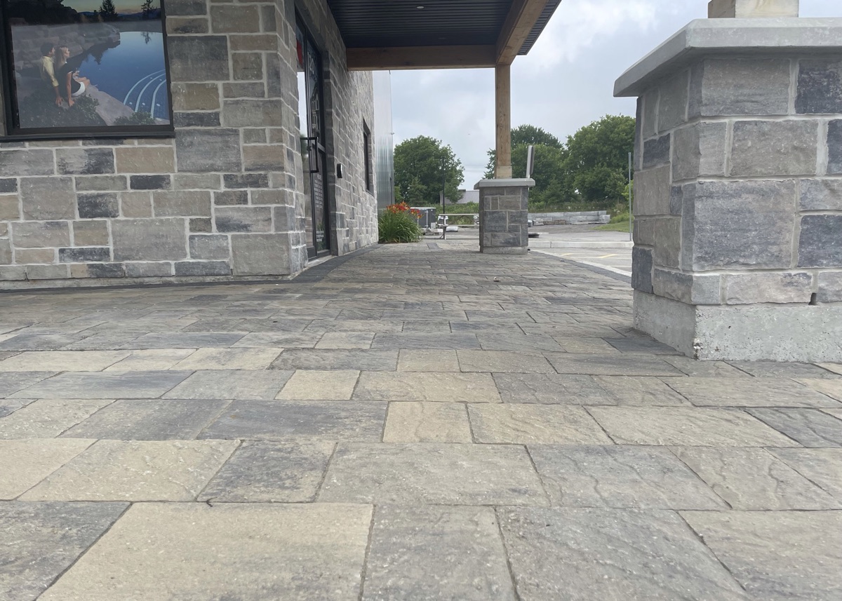 outdoor tiles for commercial entrance